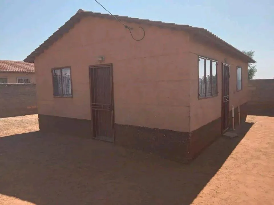 House for sale in Mohlakeng