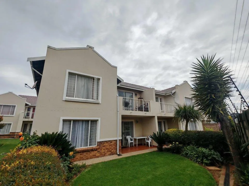 2 Bedroom Apartment / flat for sale in Norton Park