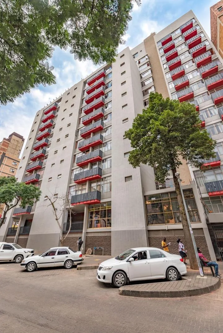 0.5 Bedroom House to rent in Hillbrow