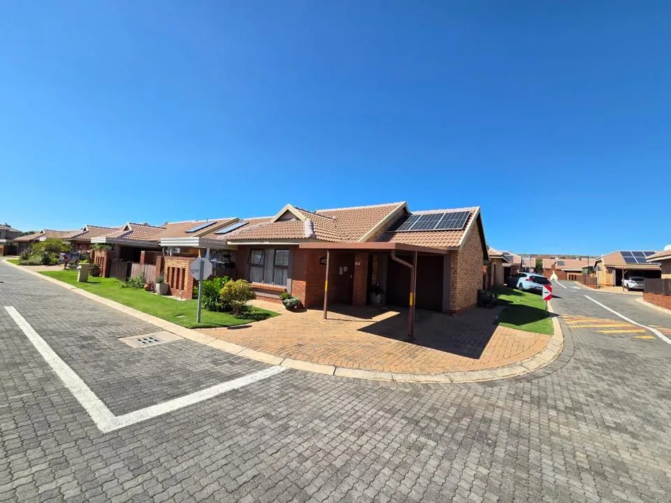 2 Bedroom Townhouse for sale in Montana Tuine