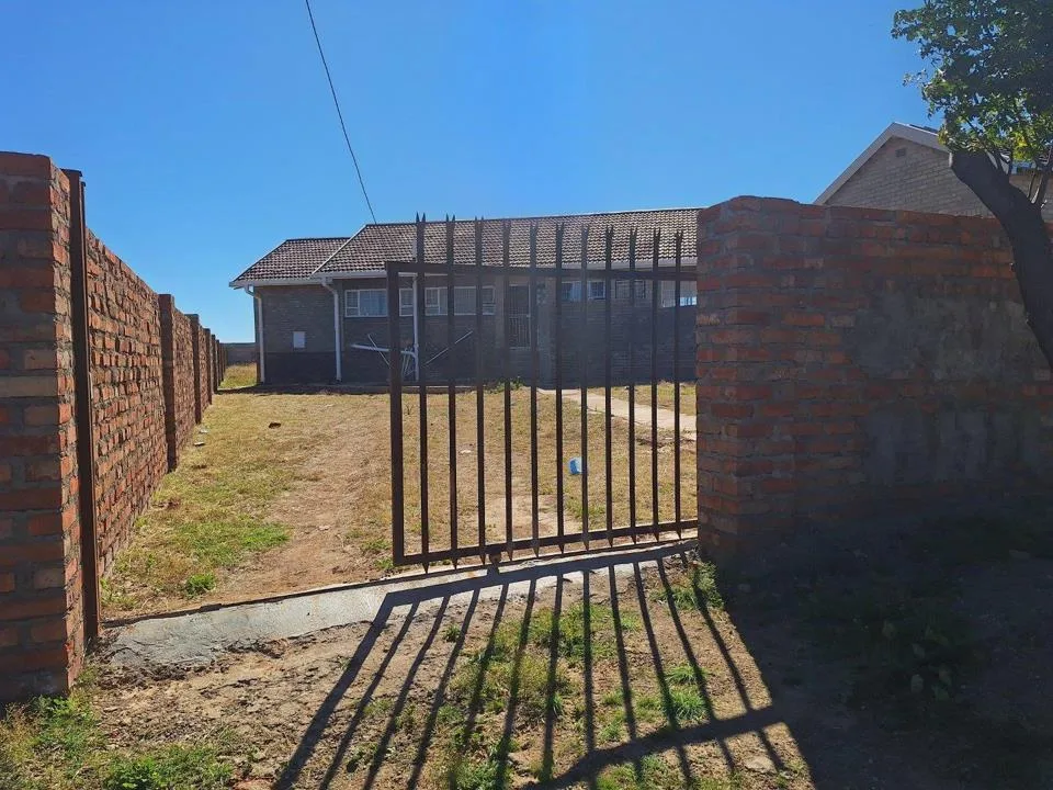 3 Bedroom House for sale in Noupoort