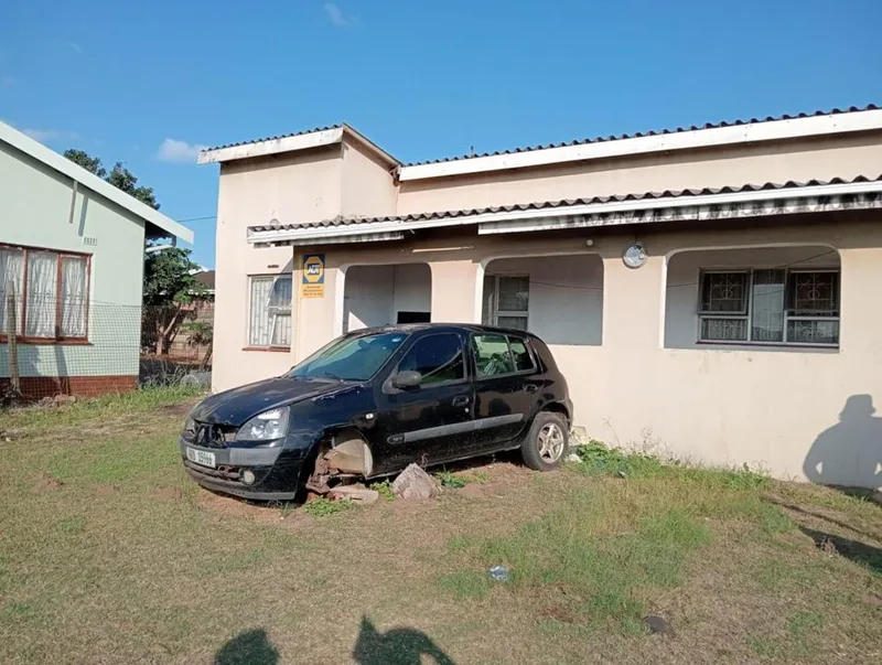 3 Bedroom House for sale in Esikhawini