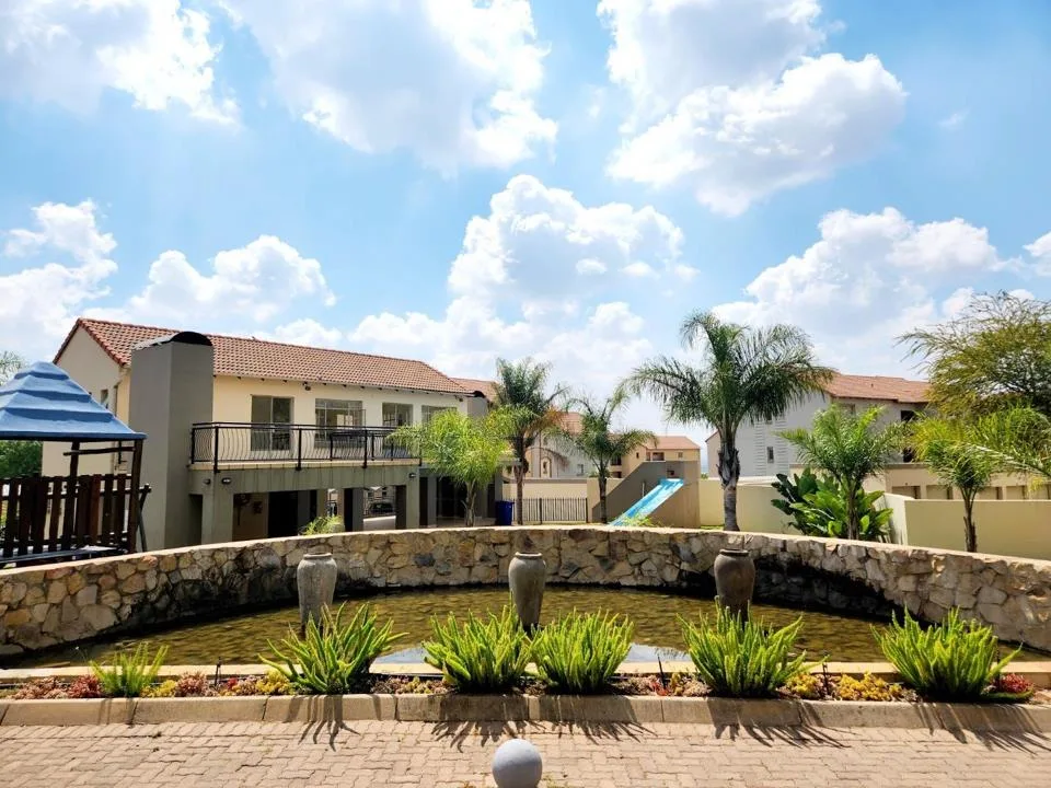 2 Bedroom Apartment / flat for sale in Hazeldean