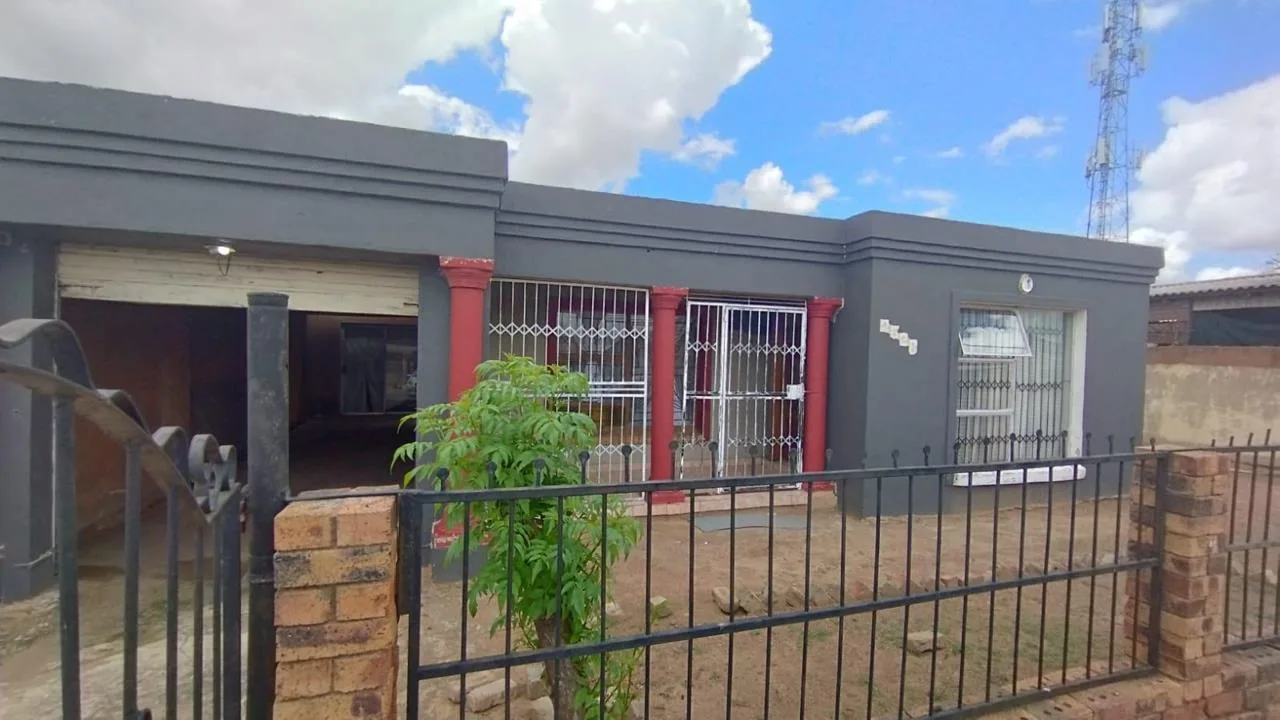 2 Bedroom House for sale in Mabopane