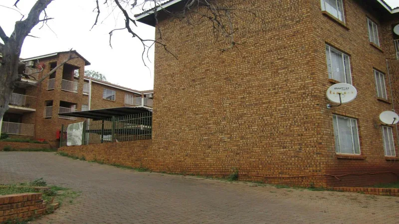 1 Bedroom Townhouse for sale in Thabazimbi