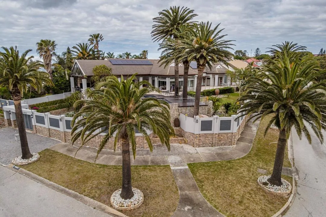 6 Bedroom House for sale in Parsons Hill