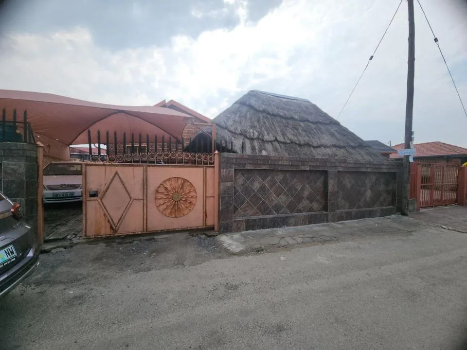 3 Bedroom House to rent in Boitekong Ext 3