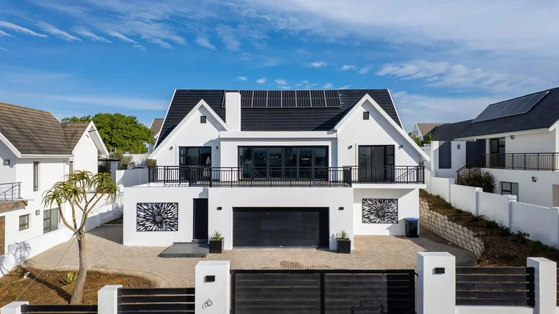 3 Bedroom House for sale in Canals