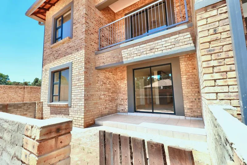 2 Bedroom Apartment / flat for sale in Rynfield AH