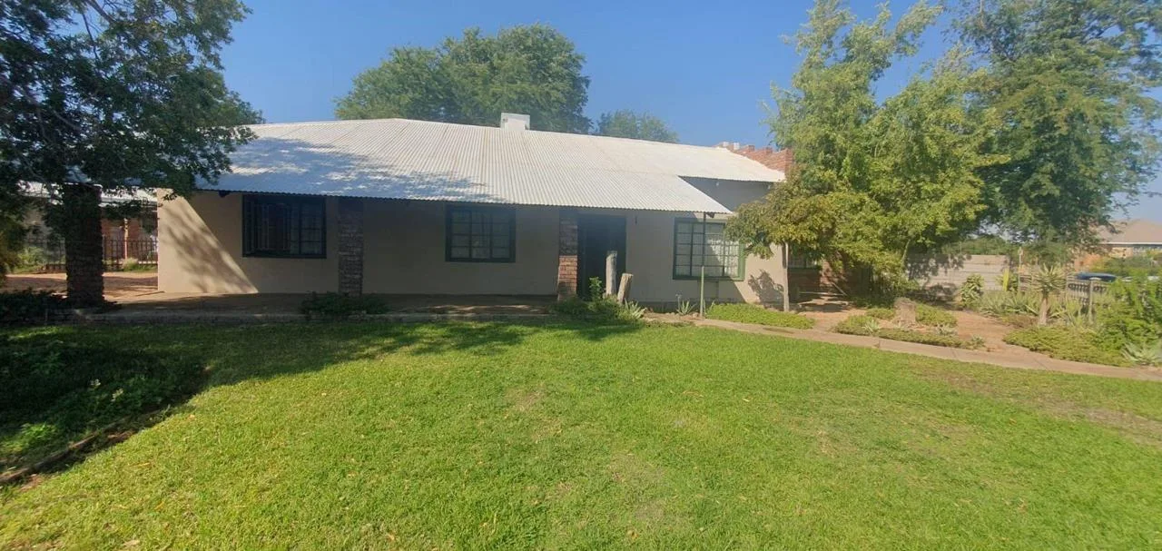 5 Bedroom House for sale in Die Rand