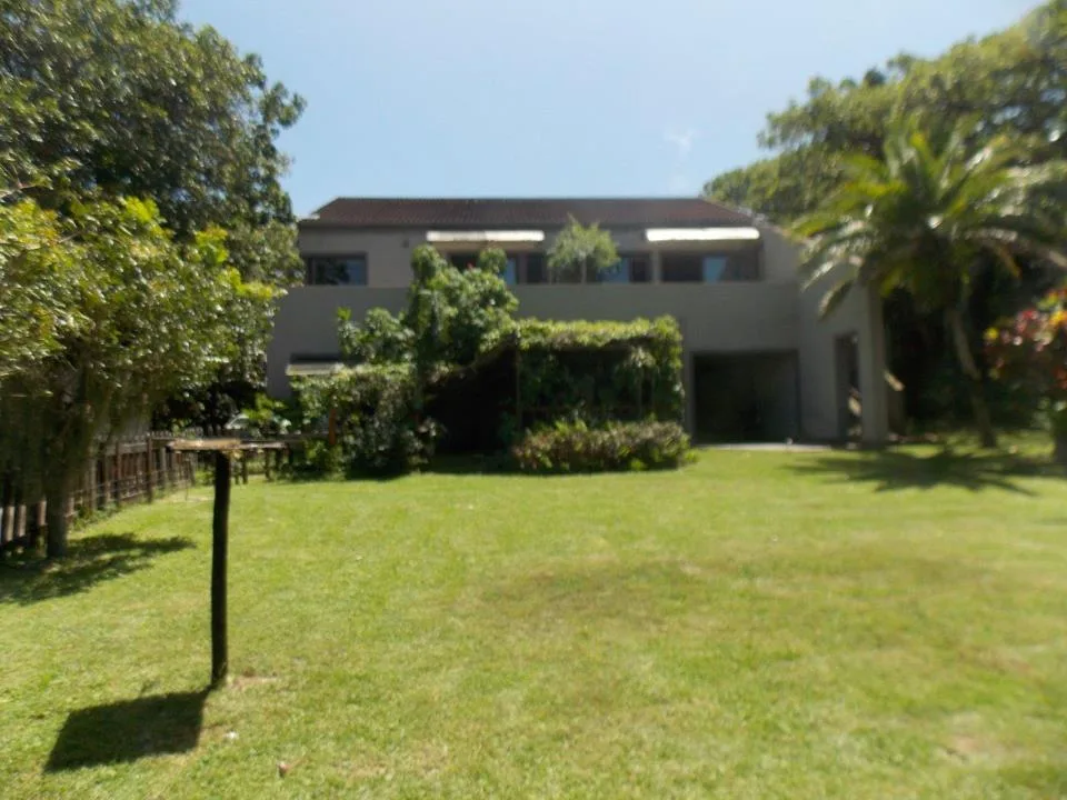 6 Bedroom House for sale in Leisure Bay