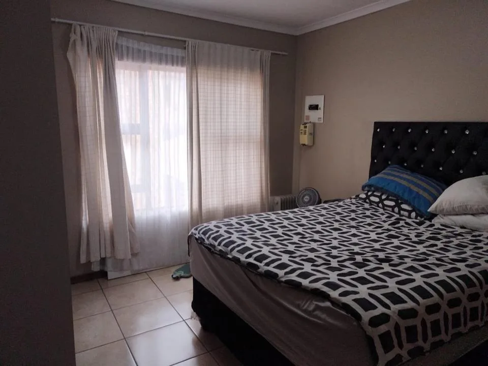 2 Bedroom Apartment / flat to rent in Gholfsig