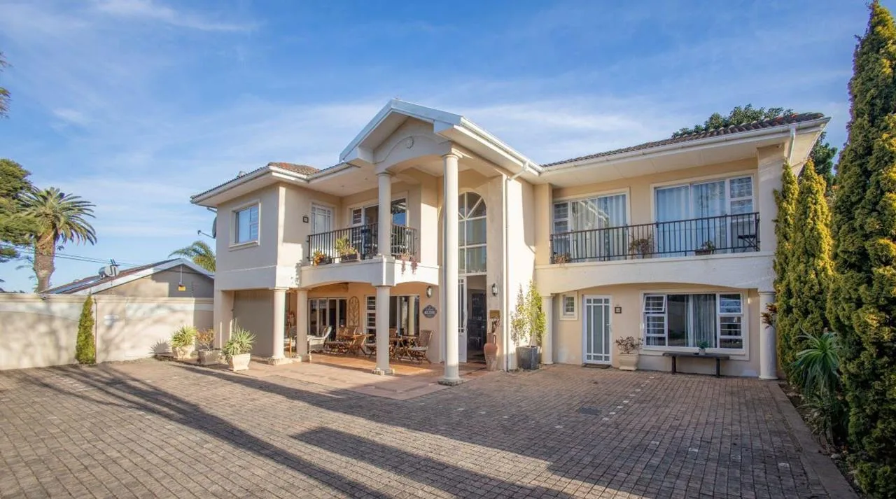 13 Bedroom House for sale in Bonnie Doon