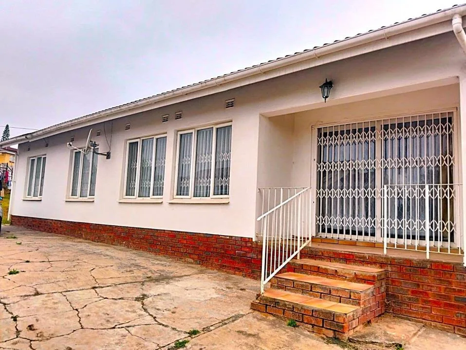 4 Bedroom House for sale in Mthatha