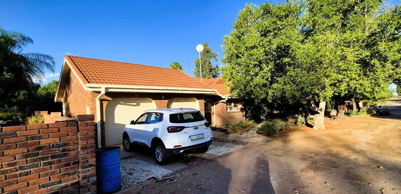 3 Bedroom House for sale in Keimoes