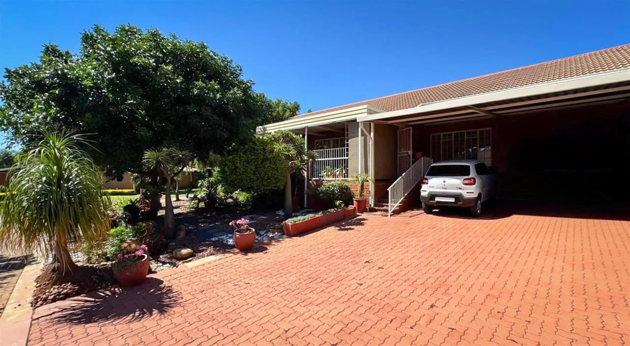 2 Bedroom House for sale in Montana Park