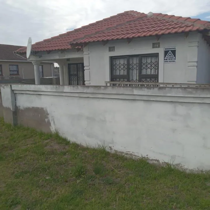4 Bedroom House for sale in King Williams Town Ext 30
