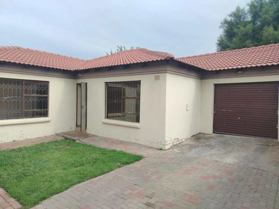 3 Bedroom House for sale in Dunnottar