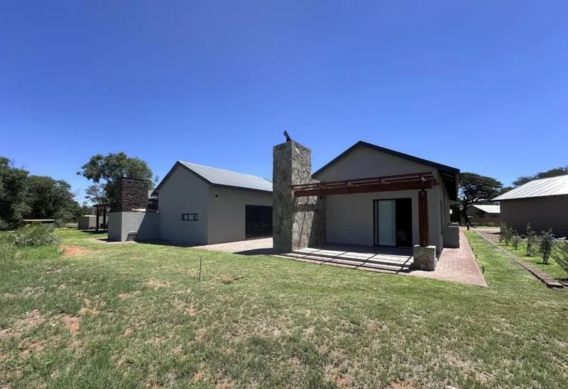 4 Bedroom House for sale in Kathu