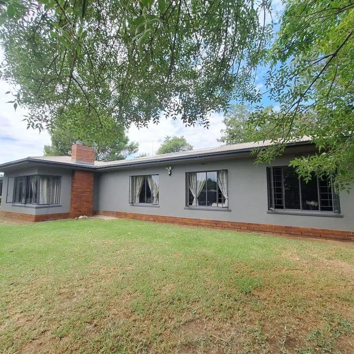 3 Bedroom House for sale in Frankfort