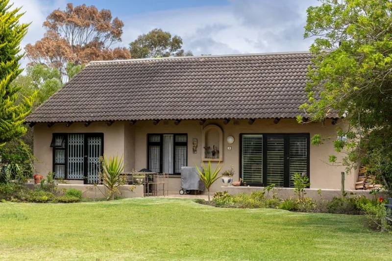 3 Bedroom House for sale in Keurbooms River