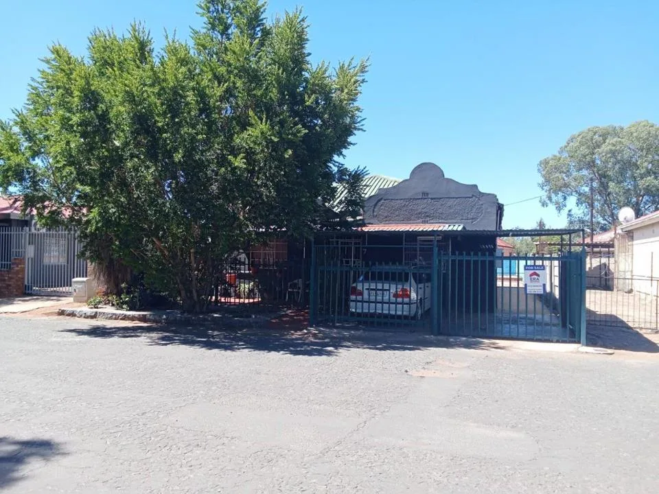 3 Bedroom House for sale in Kimberley North