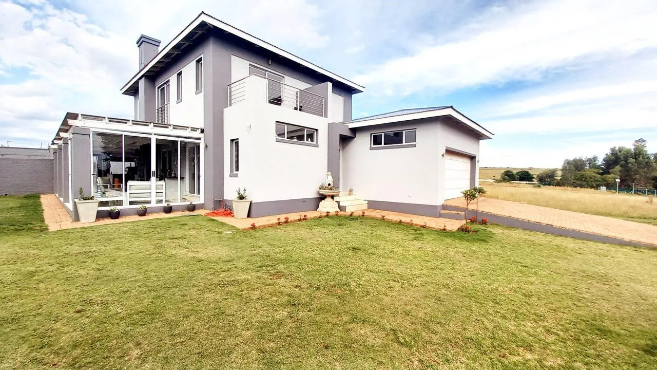 4 Bedroom House for sale in Vaal Marina