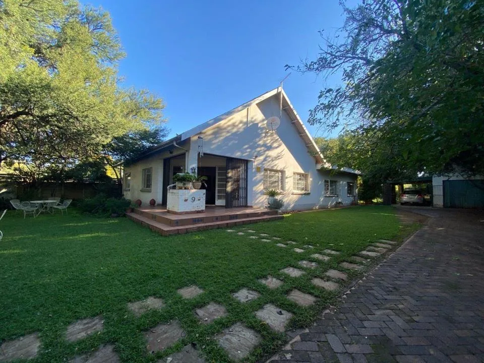4 Bedroom House for sale in Potchefstroom Central