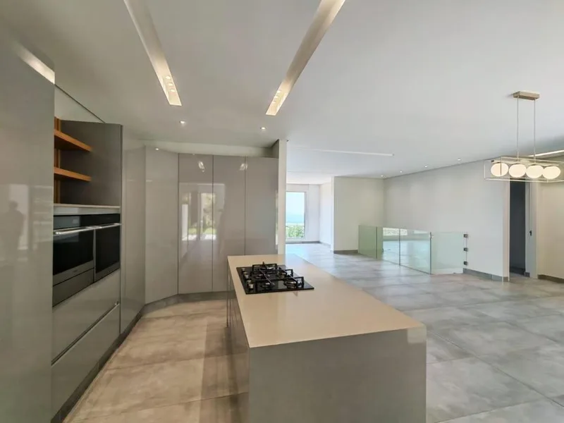 3 Bedroom House to rent in La Lucia