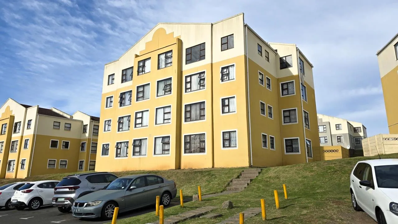 3 Bedroom Apartment / flat to rent in Amalinda
