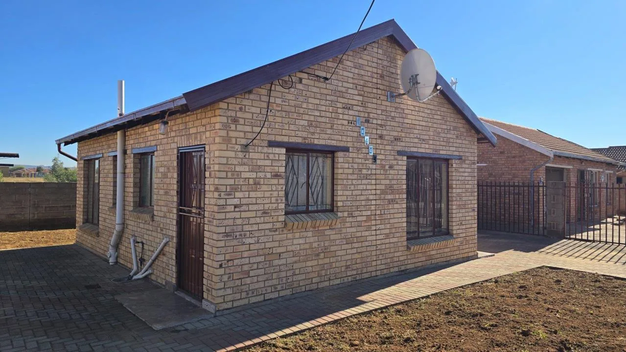 2 Bedroom House for sale in Grasslands