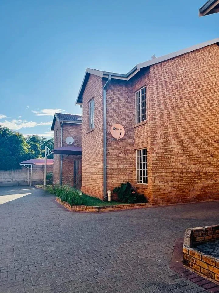 3 Bedroom Townhouse for sale in Rustenburg Central