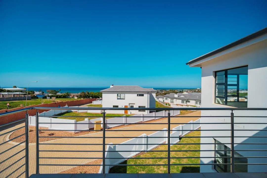 3 Bedroom House for sale in Jeffreys Bay Central