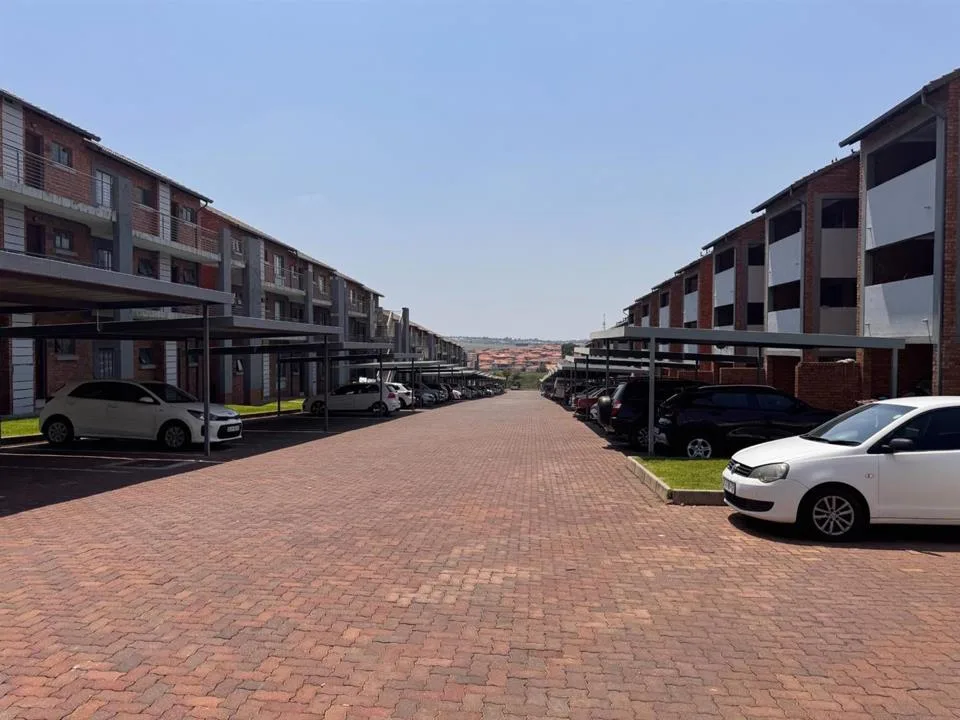 2 Bedroom Apartment / flat for sale in Sagewood