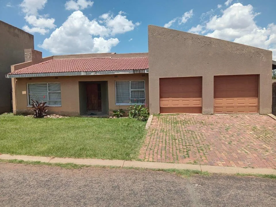 3 Bedroom House for sale in Spruit View