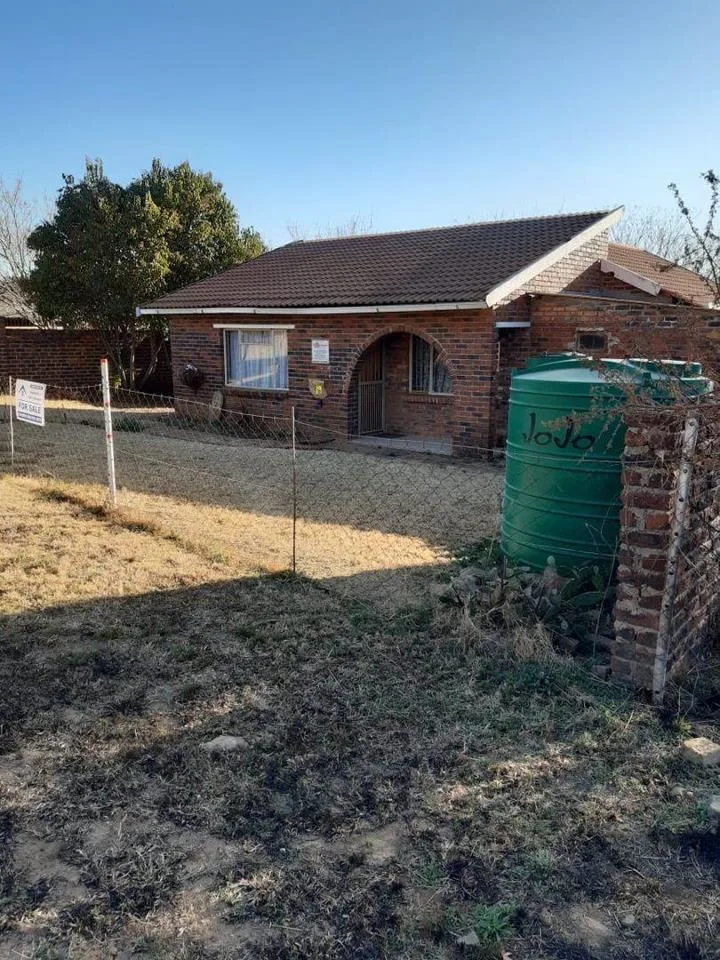3 Bedroom House for sale in Rodeon