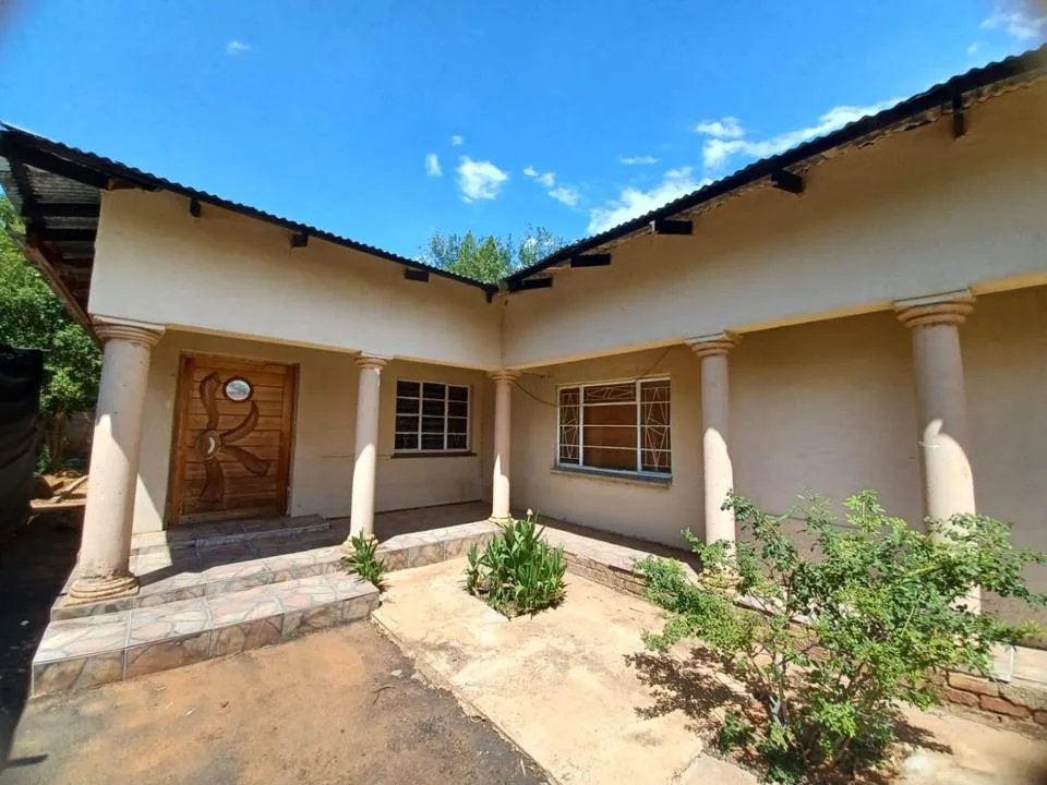 4 Bedroom House for sale in Hartswater