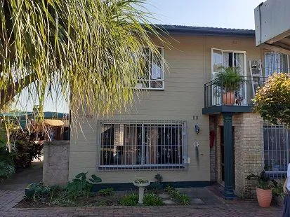 3 Bedroom Townhouse to rent in Amanzimtoti