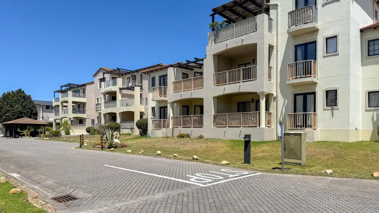 2 Bedroom Apartment / flat for sale in Santini Village