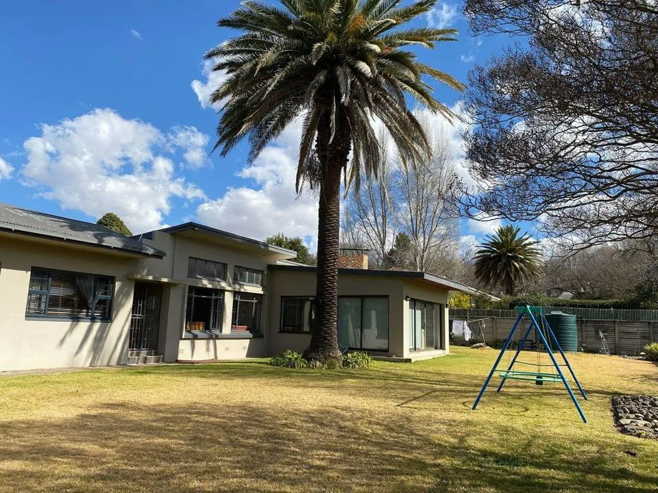 5 Bedroom House for sale in Eureka