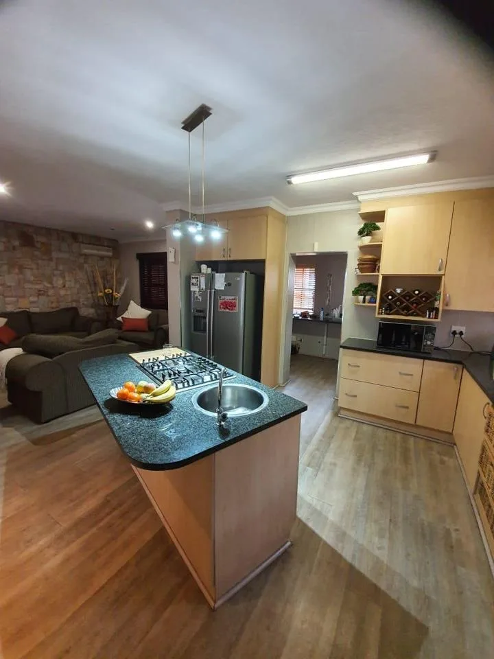3 Bedroom Townhouse to rent in Alberante