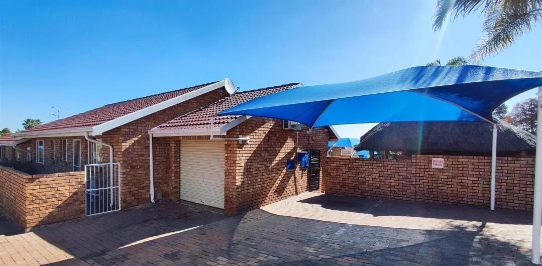 3 Bedroom Townhouse for sale in Norkem Park
