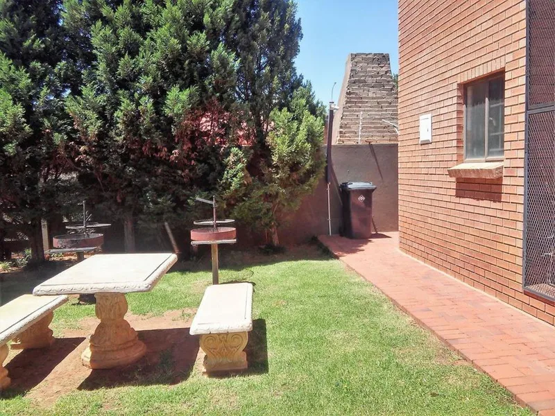 0.5 Bedroom Apartment / flat for sale in Die Bult