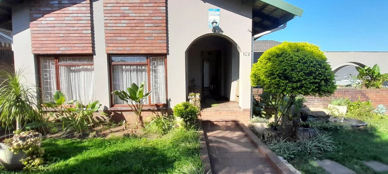 4 Bedroom House for sale in Newholme