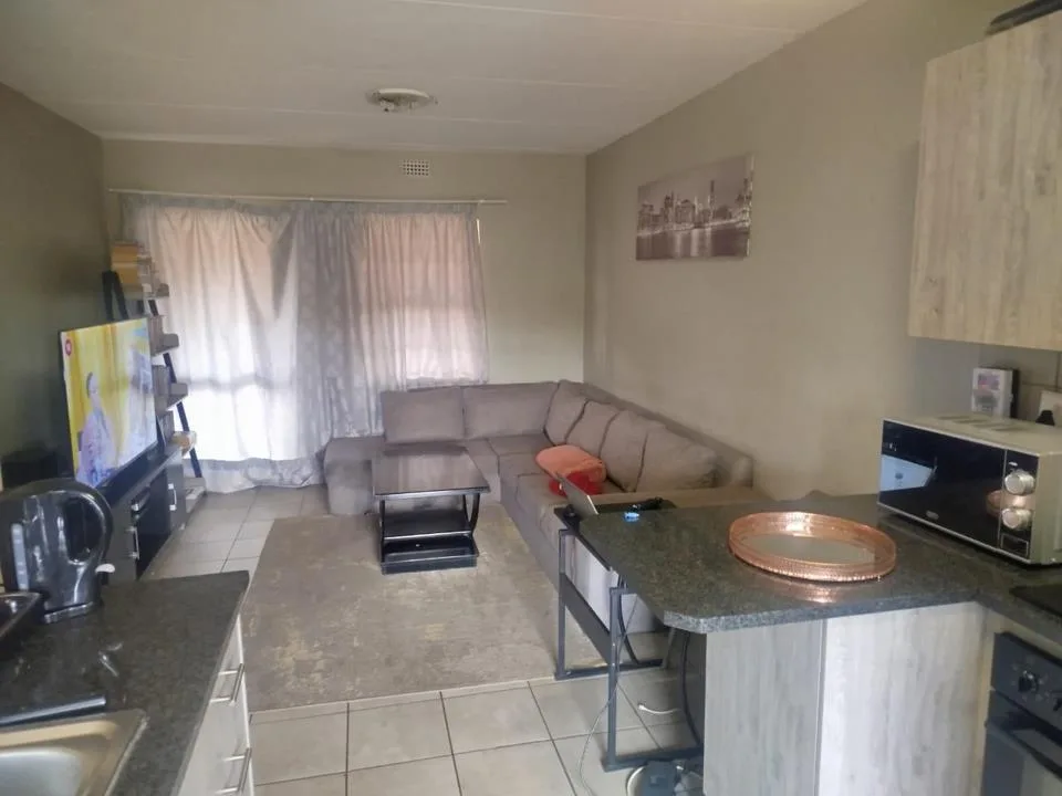 2 Bedroom Apartment / flat for sale in Montana