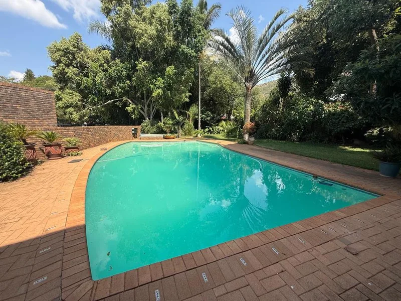 6 Bedroom House for sale in Pretoria North