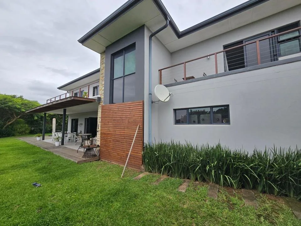 3 Bedroom House for sale in New Salt Rock City