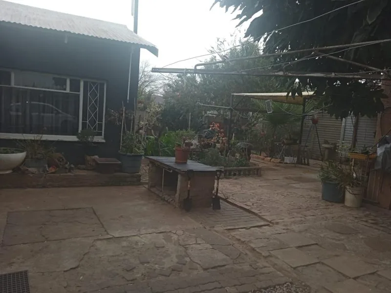 4 Bedroom House for sale in Vanderbijlpark CW 2
