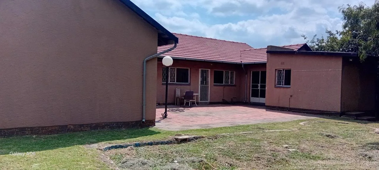 House for sale in Dinwiddie