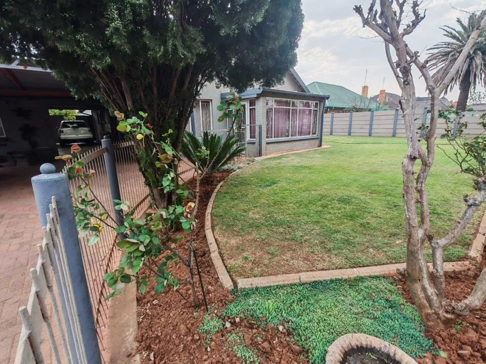 3 Bedroom House for sale in Stilfontein